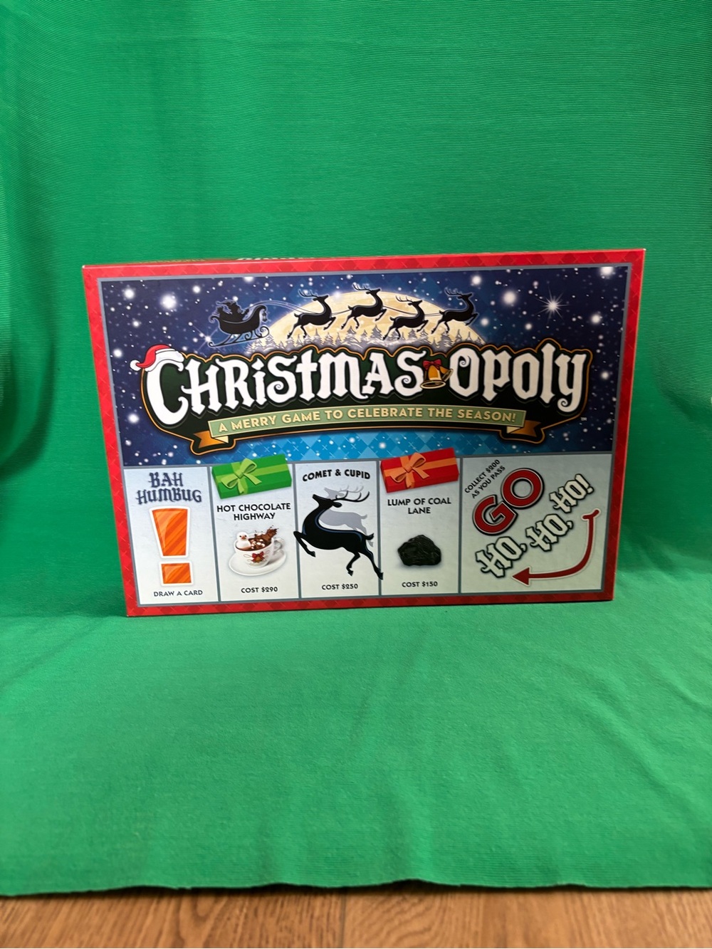 CHRISTMAS OPOLY BOARD GAME -NEW- Late For The Sky -christmasopoly
New NRFB